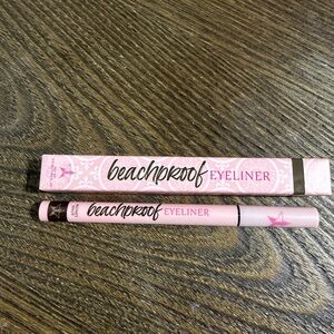 Jeffree Star Beachproof Eyeliner Matte Finish Money Shot